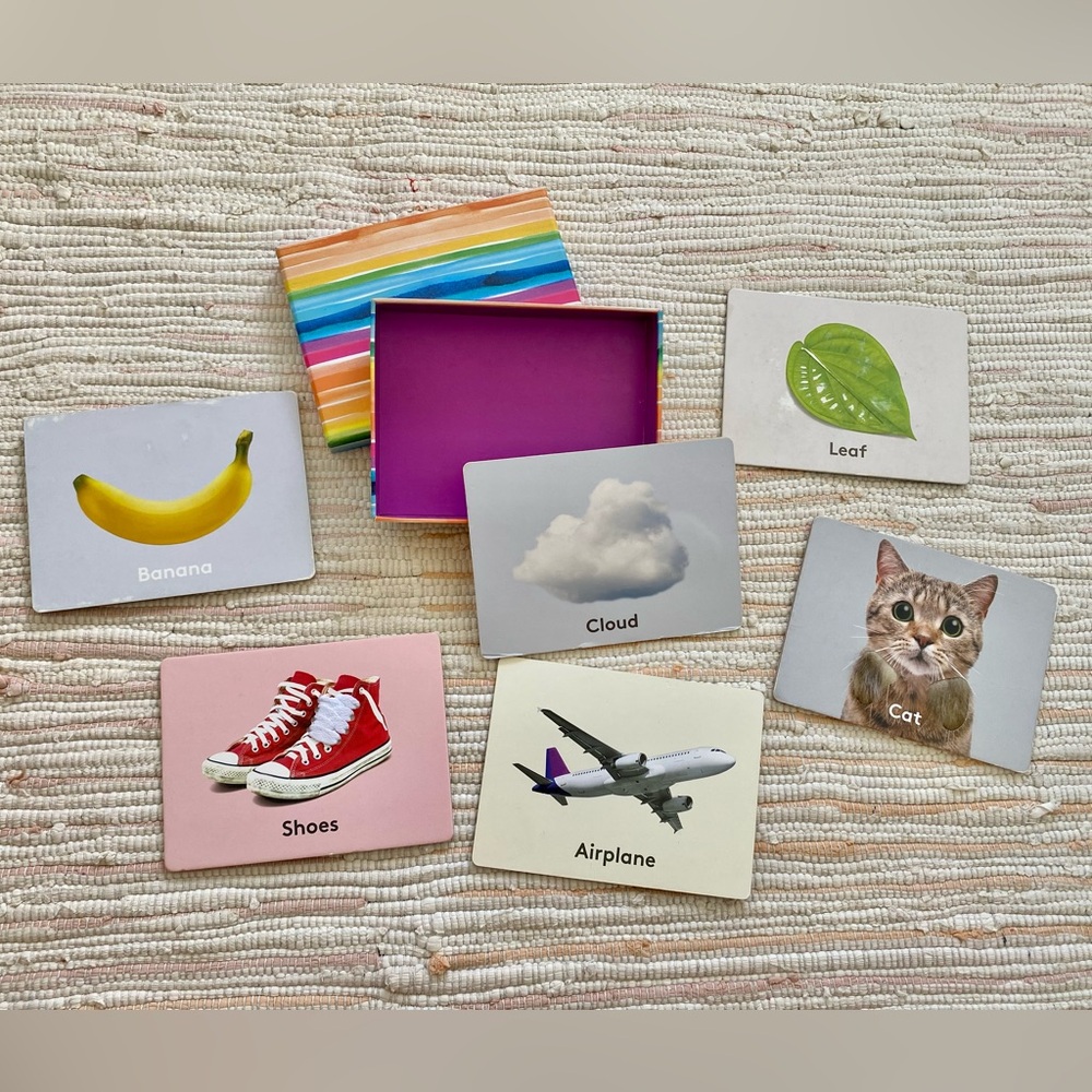 Lovevery Flash Cards -box set-